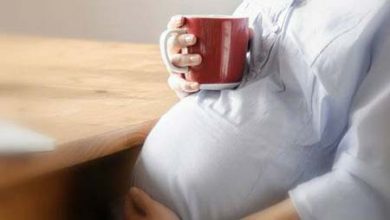 تصویر عوارض مصرف کافئین در دوران بارداری