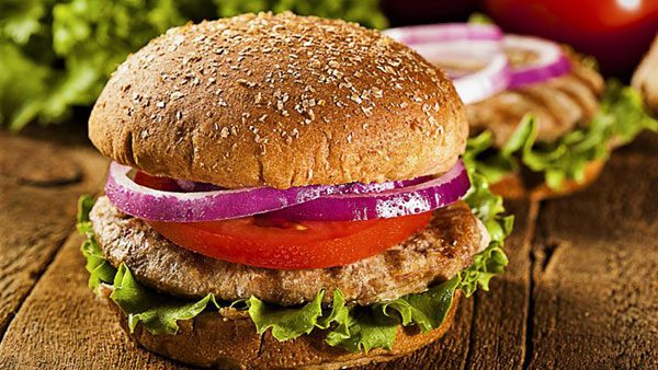 طرز تهیه برگر بوقلمون؛ به سلامتیتان اهمیت بدهید! طرز تهیه برگر بوقلمون؛ به سلامتیتان اهمیت بدهید!