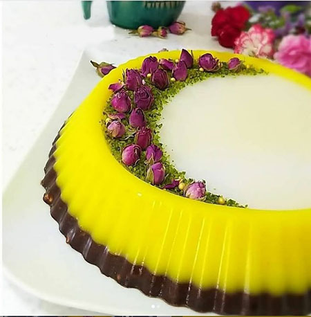 دسر زعفرانی خوشمزه طرز تهیه دسر زعفرانی با ژلاتین, دسر زعفرانی سه رنگ, پاناکوتای زعفرانی